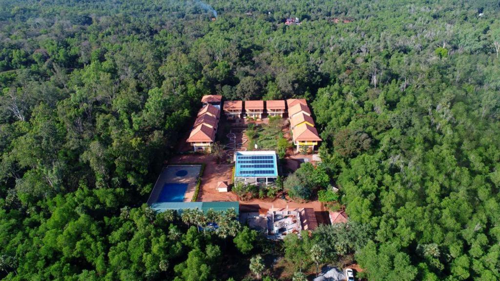 Paradisestay Auro Jungle Resort Пондичерри Экстерьер фото